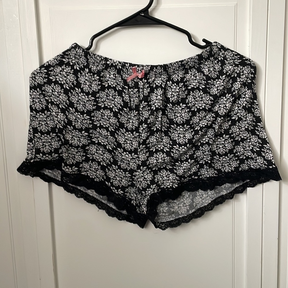 Pajama Set, size small - Picture 3 of 3